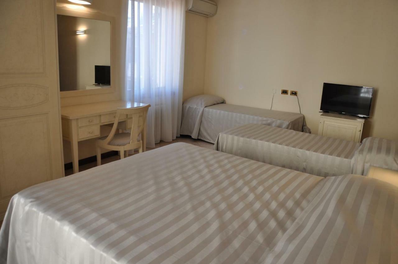Hotel San Lorenzo بوتسولينغو المظهر الخارجي الصورة